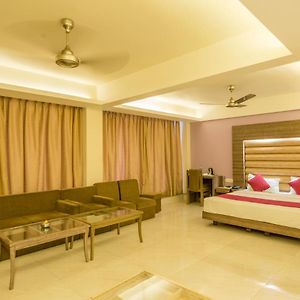 Palette Hotel Nisarga Bhopal